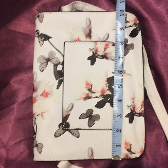 NWOT Vegan Leather Butterfly Purse Crossbody - Picture 6 of 7